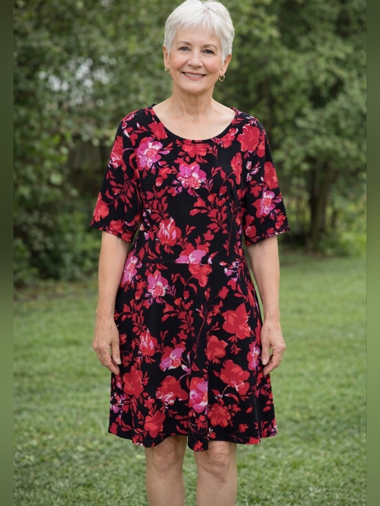 Apt. 9 Other - APT. 9 Black & Red Floral Short Sleeve Swing Dress Women’s Size XL